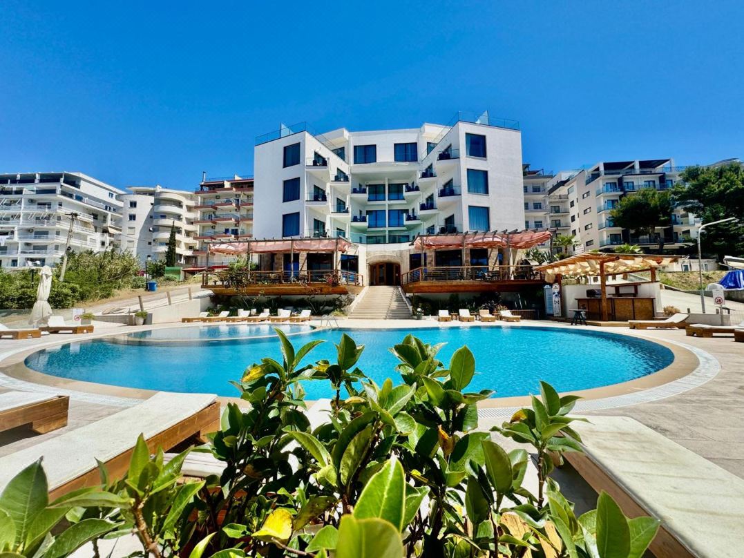 Harbour Hotel
