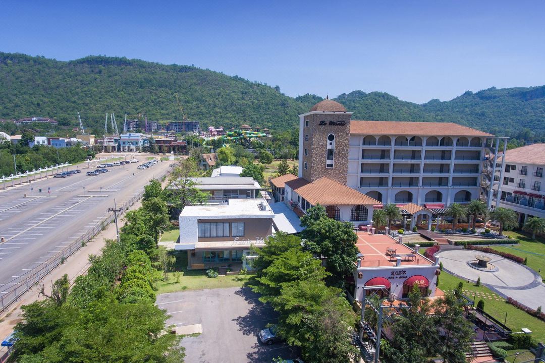 Prairie Hills Resort