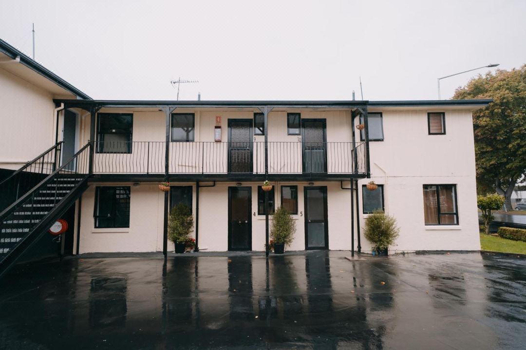 301 Bealey Ave Motel