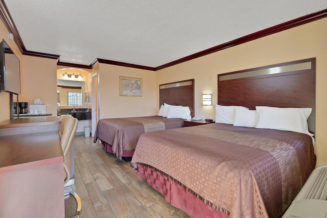 Americas Deluxe Inn- Marysville
