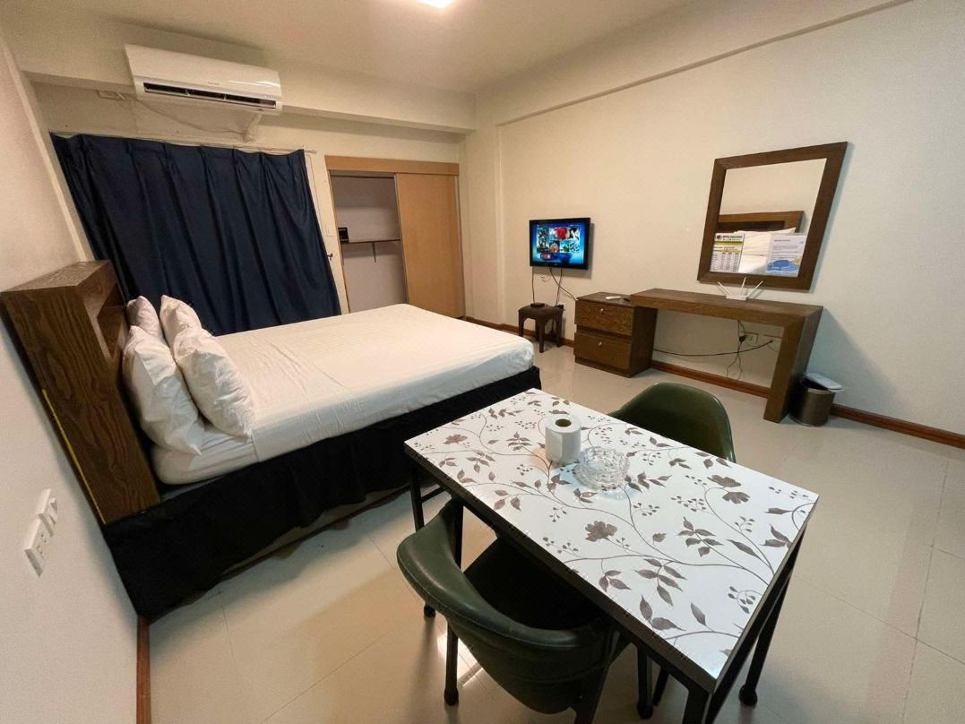 Aimor Condotel Near SM City Clark