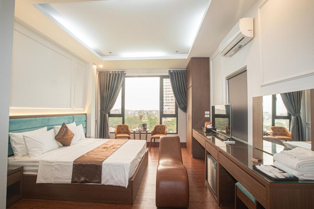 Royal Hotel & Apartment