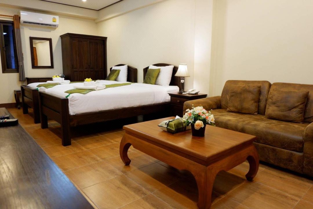 NanBaanKhun Hotel