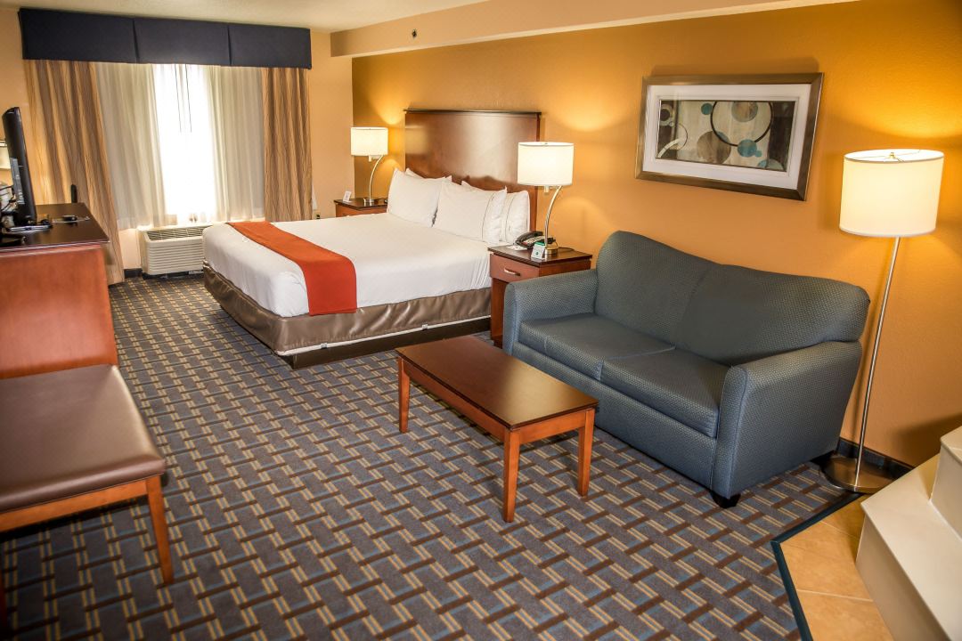 Holiday Inn Express & Suites Cocoa Beach
