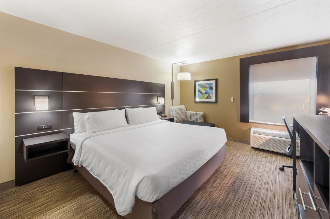 Holiday Inn Express London-I-70