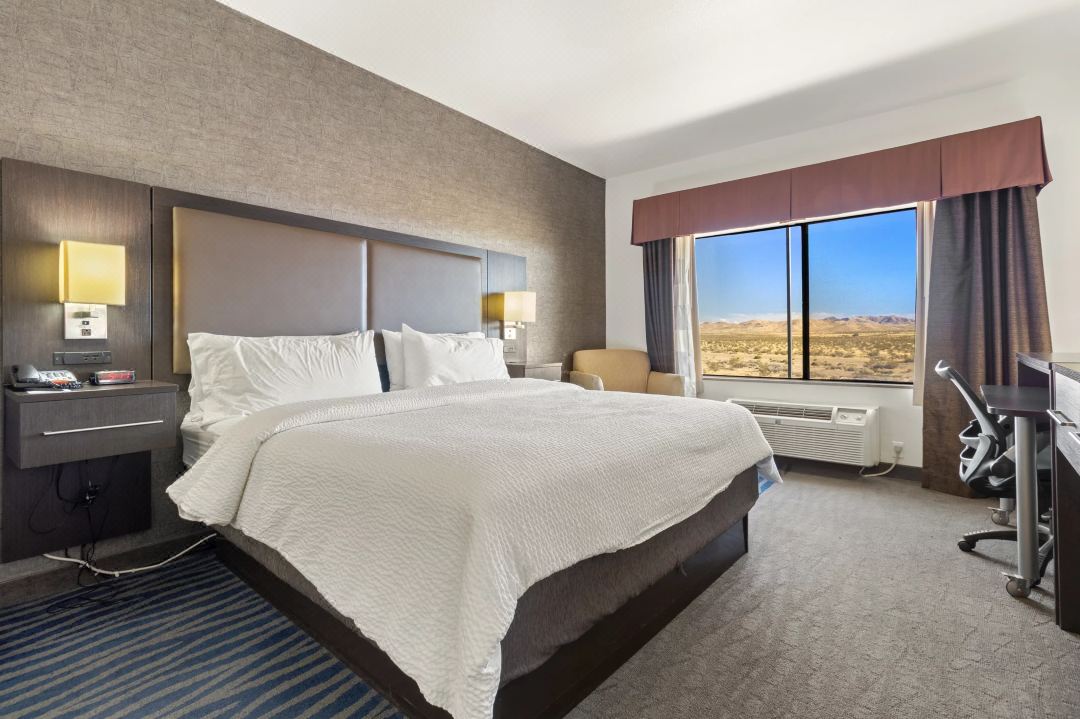 Holiday Inn Express & Suites Barstow-Outlet Center