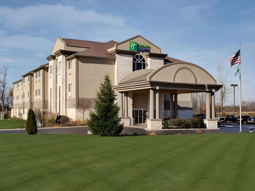 Holiday Inn Express & Suites BUCYRUS by IHG
