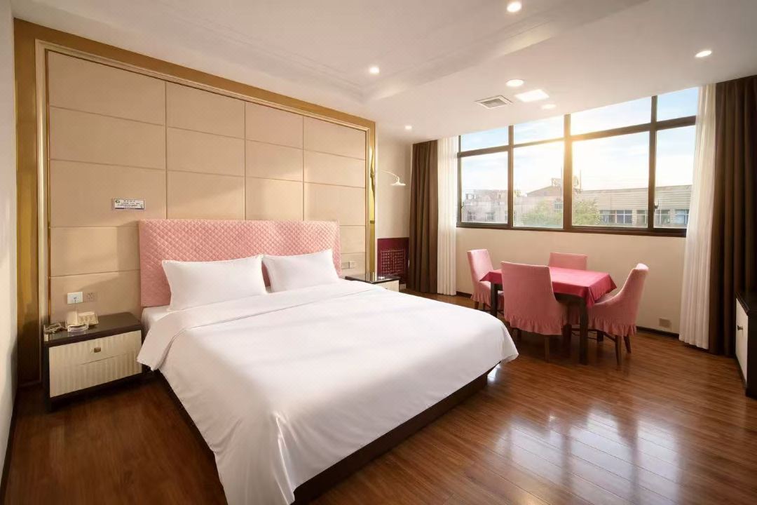 Yunmeng Hyatt Select Fashion Hotel