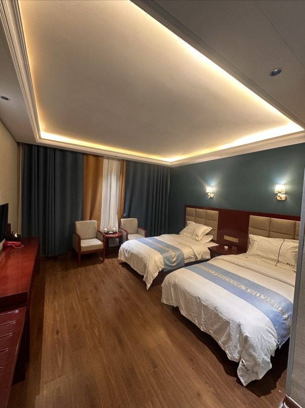 Tongren Mingzhu Hotel