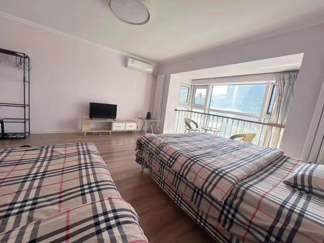 Jingyuan Homestay (Tongren Hospital Rongchang East Street Subway Station)