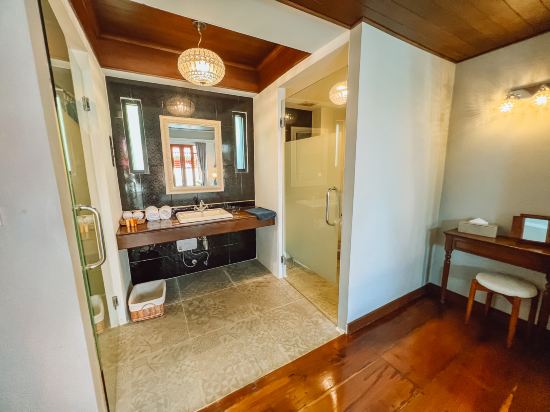 Pai CherKaew Boutique House - Tap to explore photos