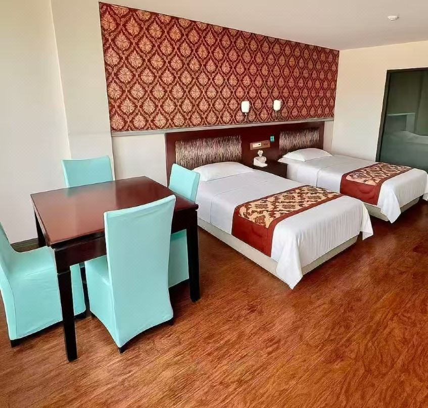 Feiyun Business Hotel