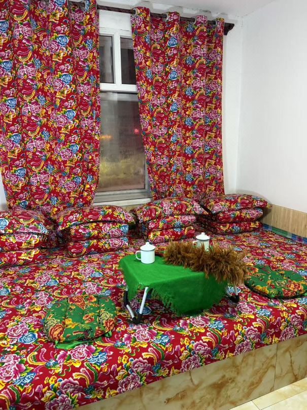 Friends' Inn in Xuegu