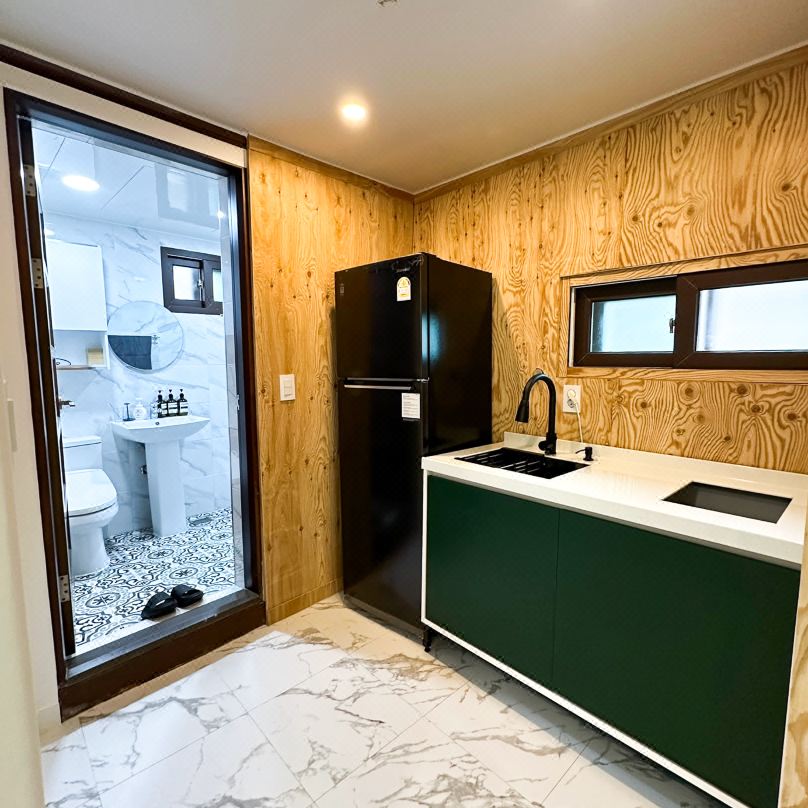 5BR Family House, 7 minutes to Myeongdong, 10 minutes to Gwanghwamun, Namsan View, Patio Use