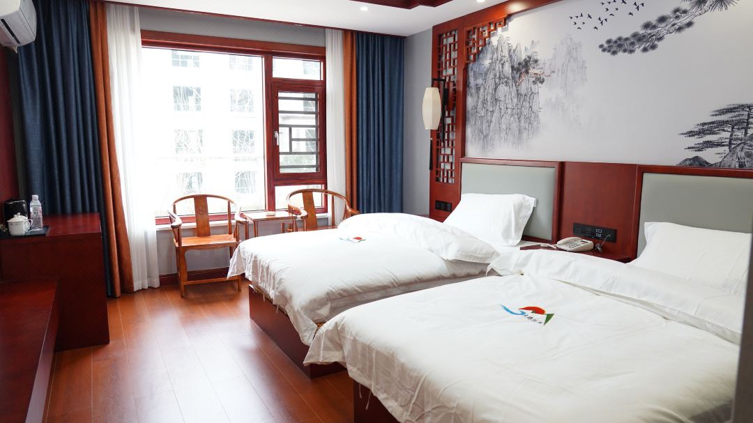 Baili Dujuan Somayue Su B&B
