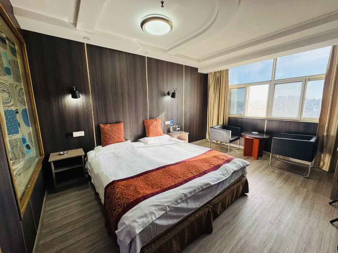 Peixian Lingyun Express Hotel