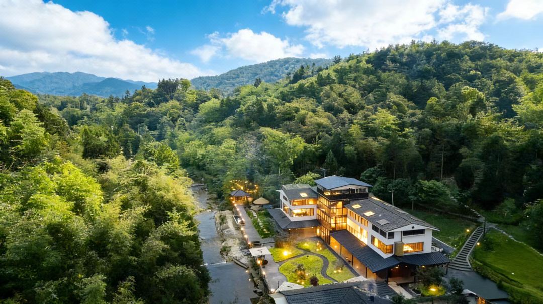 Zixing Lanting Hotel (Dongjiang Lake Branch)