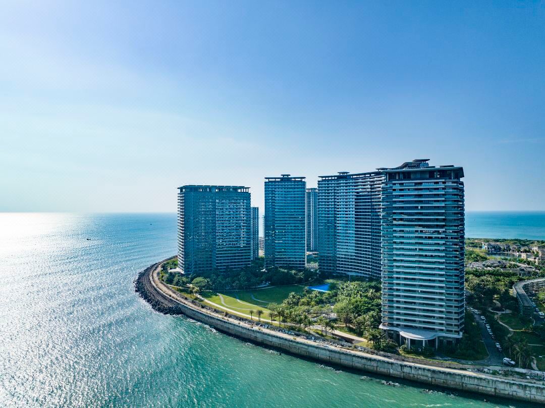 Liwo Surfing Seaview Hotel