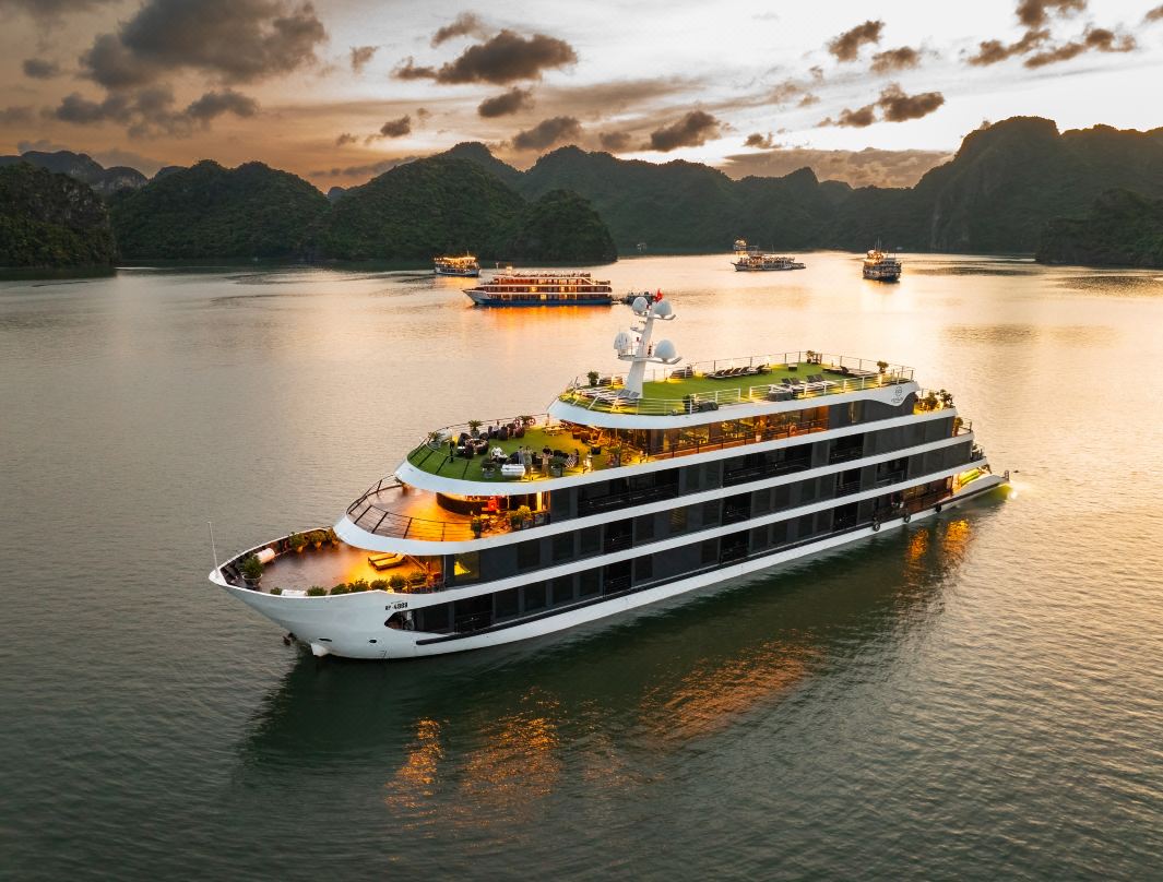 Venus Cruises Halong Bay by Venus Group