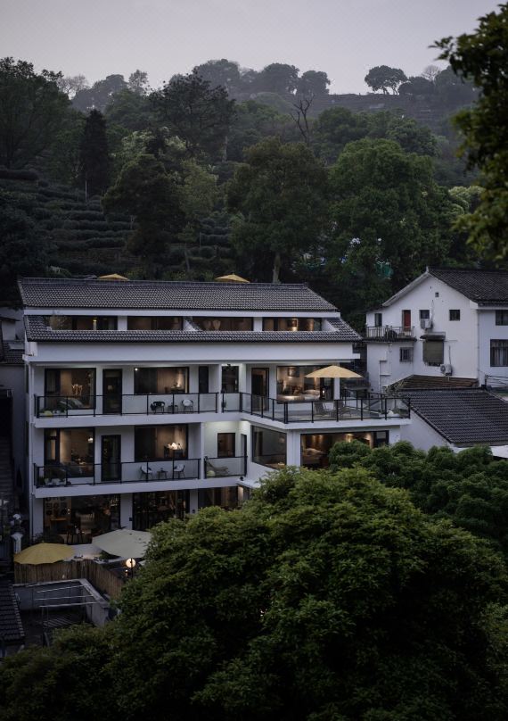 Mojian Wild Luxury Hot Spring Villa