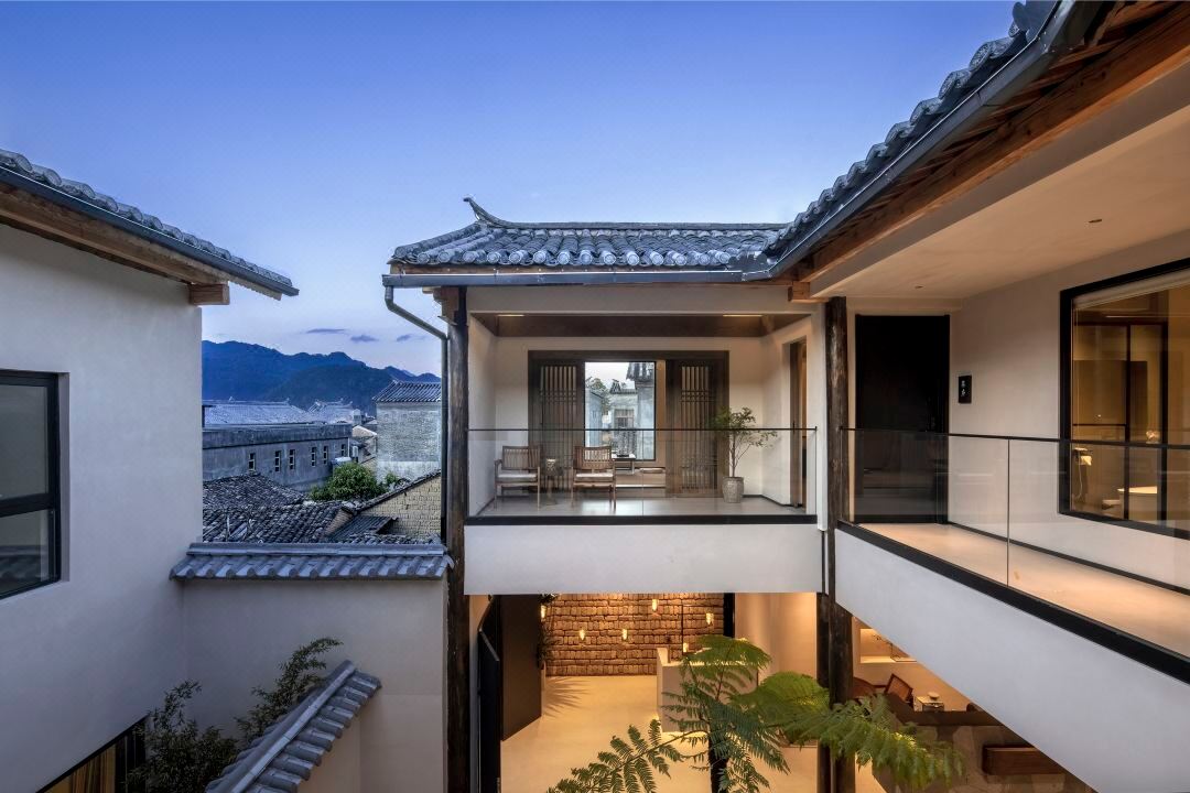Tengchong Sansheng Yizhai Panoramic Hot Spring Inn