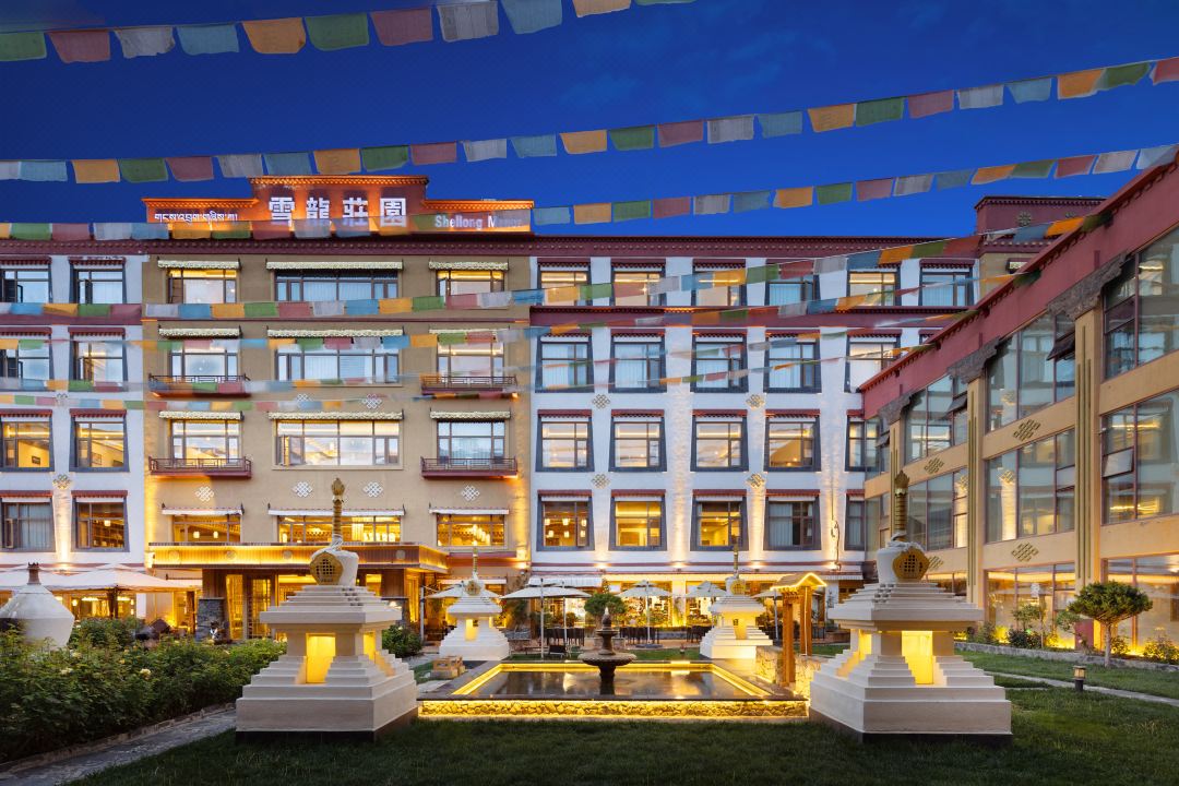La Garry Snow Dragon Manor Resort（Potala Palace Branch）