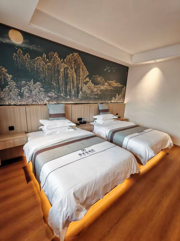 Liping One Two Three Hotel