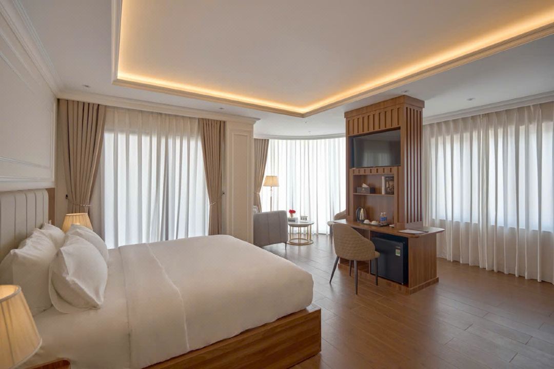 Lyns Hotel