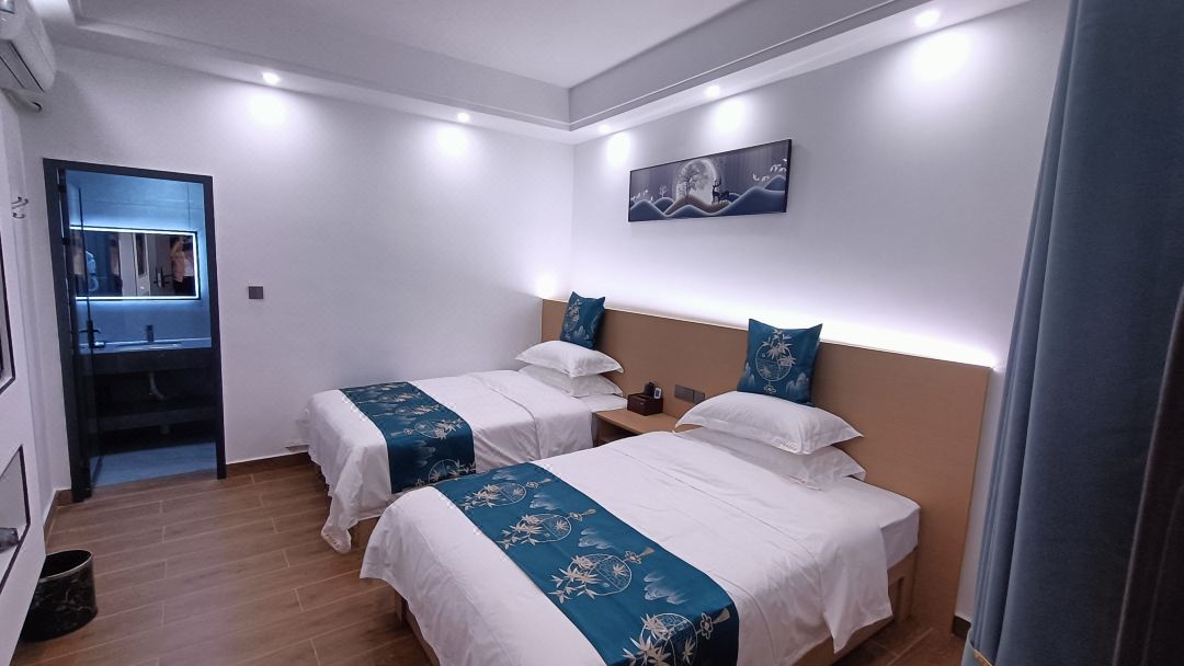 One meter Sunshine Courtyard Homestay in Furong Town