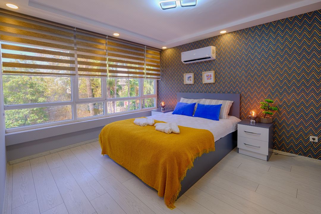 Urban View Modern Flat Steps from Kaleiçi/Near Sea