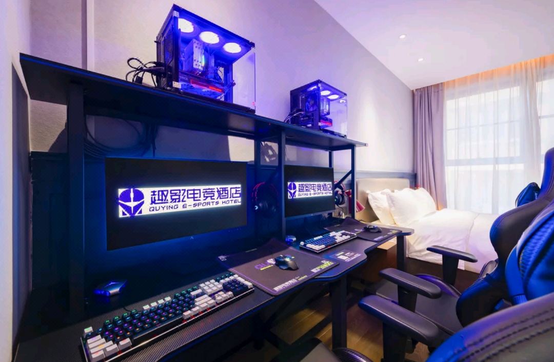 Quying E-sports Homestay (Liuzhou Five-Star Walking Commercial Street Branch)