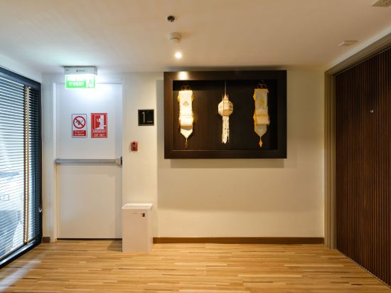 Bedever Bangkok Boutique Hotel - Tap to explore photos