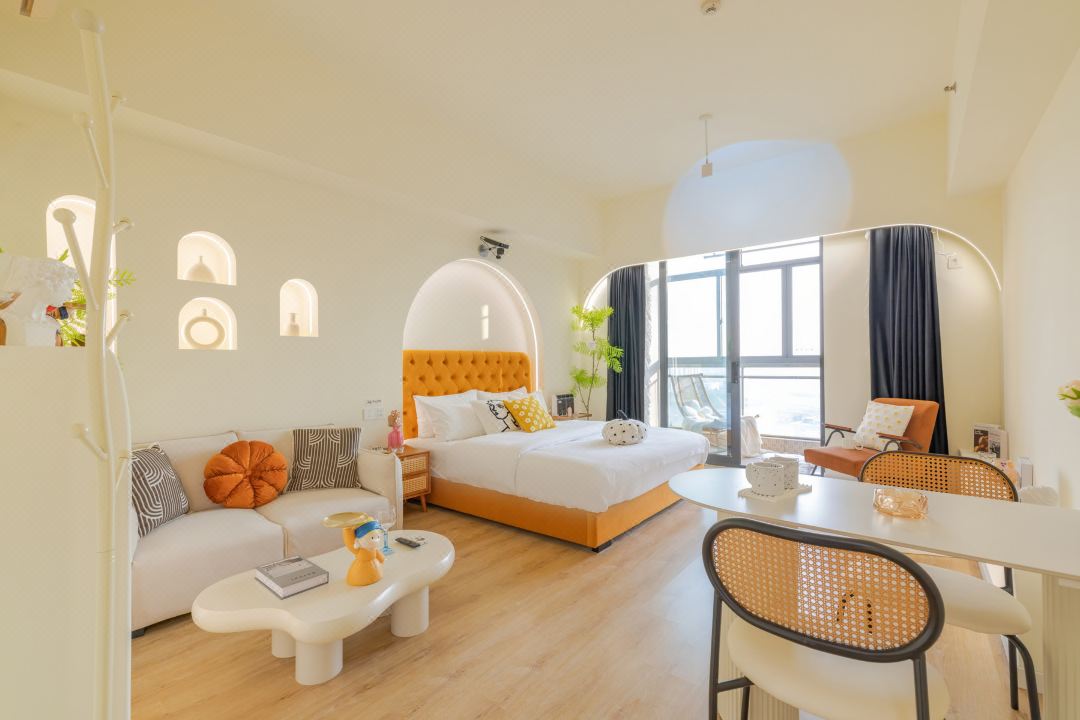 Yunjian Selected Theme Apartment