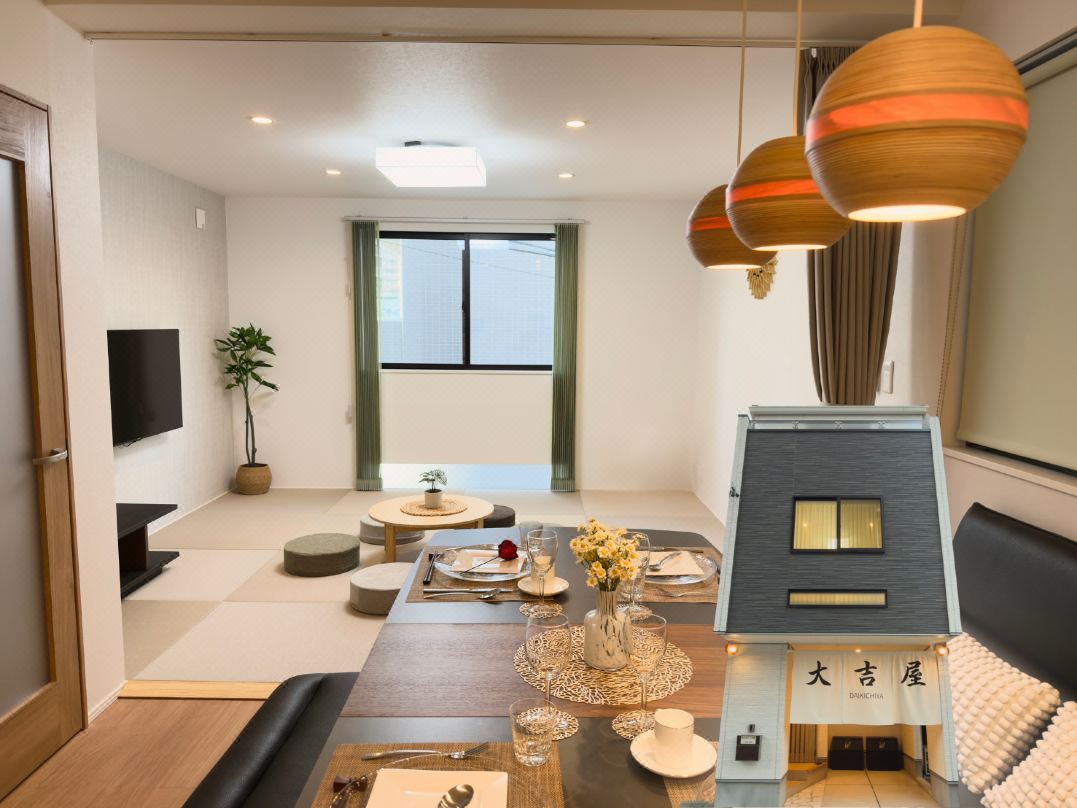Daikichiya ONE  Newly Built Entire House Rental 1min walk to Taiko-dori station