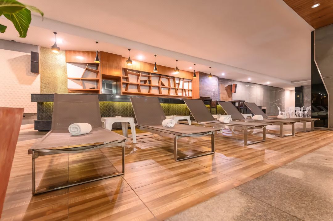 Elegant Airport Hotel