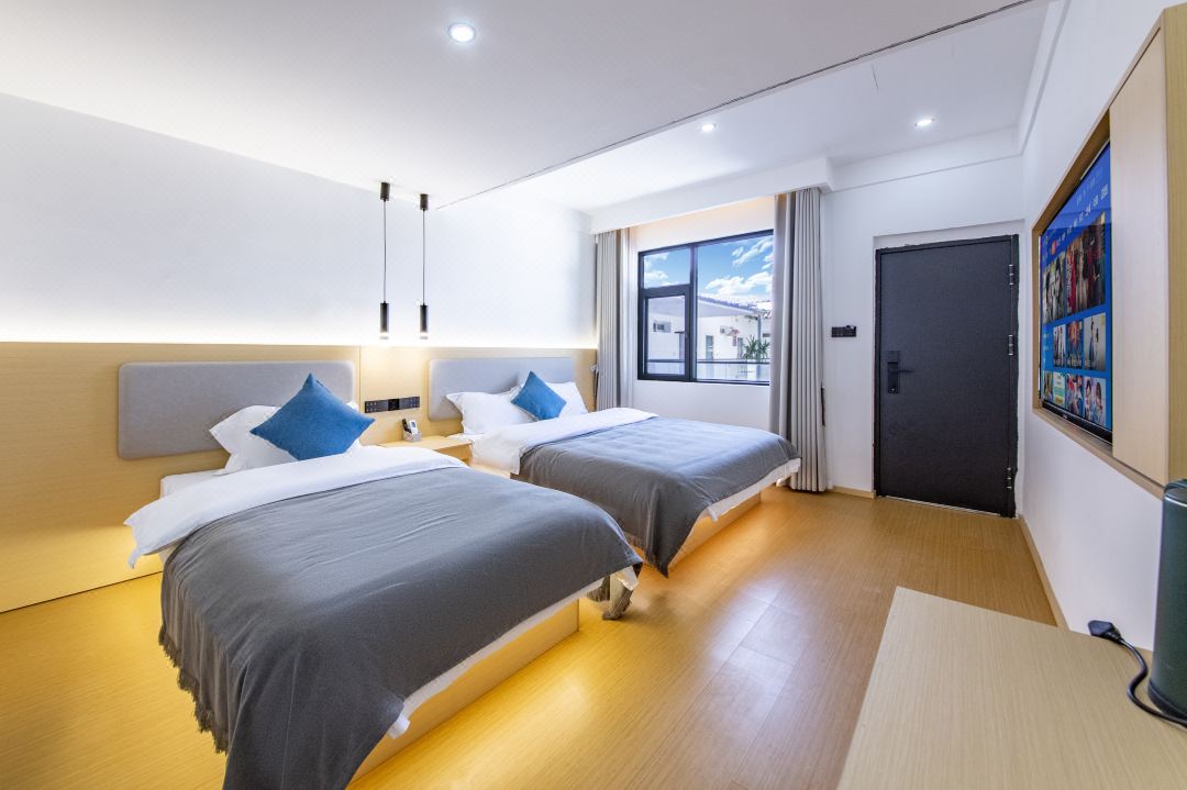 Dali Ancient Town Songxiang Light Luxury Hotel