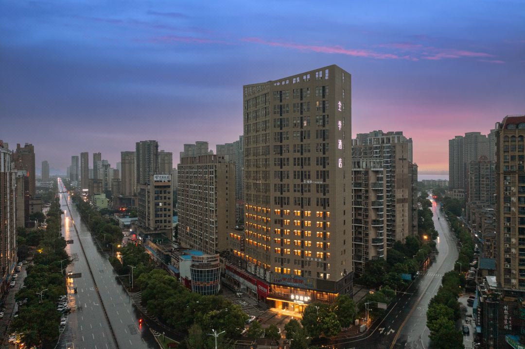 All Seasons Hotel (Jiujiang Happy City Shopping Center Hotel)