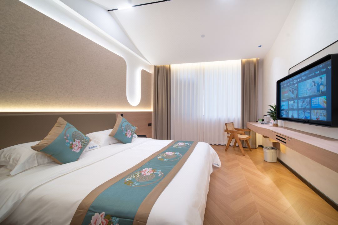 Fangchenggang Haiguo Chunju Hotel (Administrative Center District)