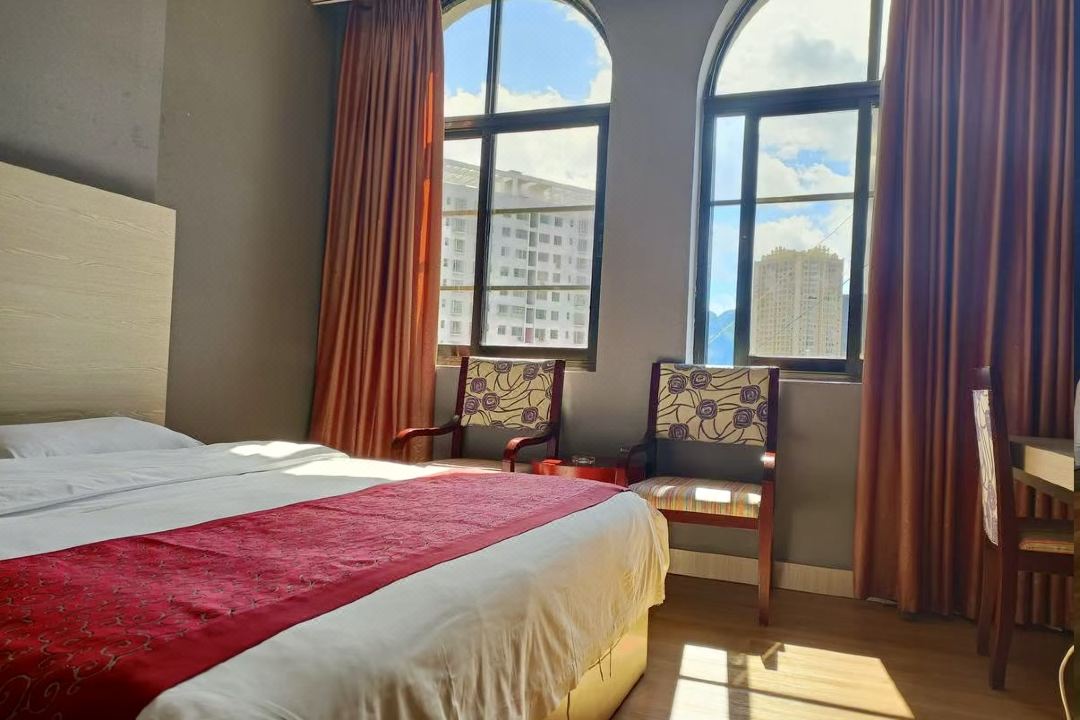 Jifeng Hotel (Wenshan Shuofeng Xintiandi Everbright Plaza Store)