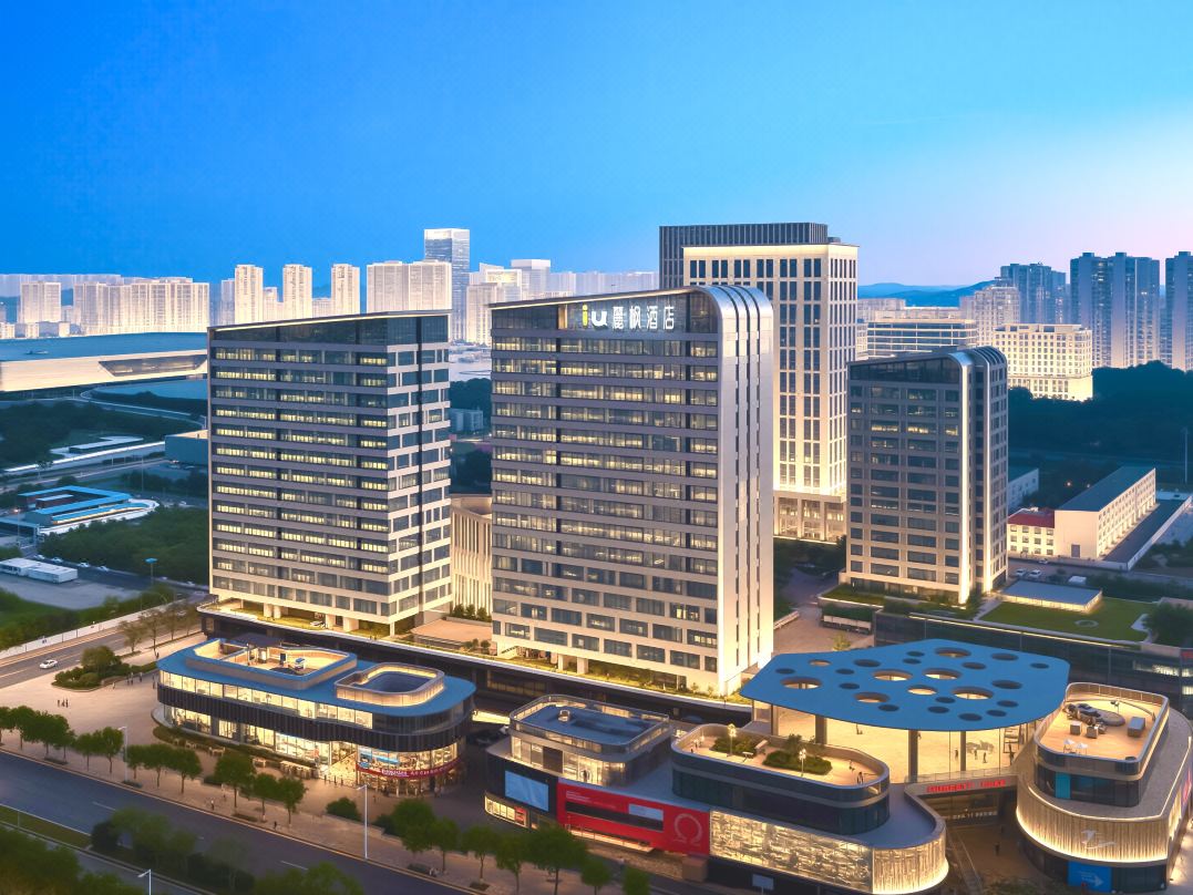 Lavande Hotel (Nanchang West Railway Station Square)