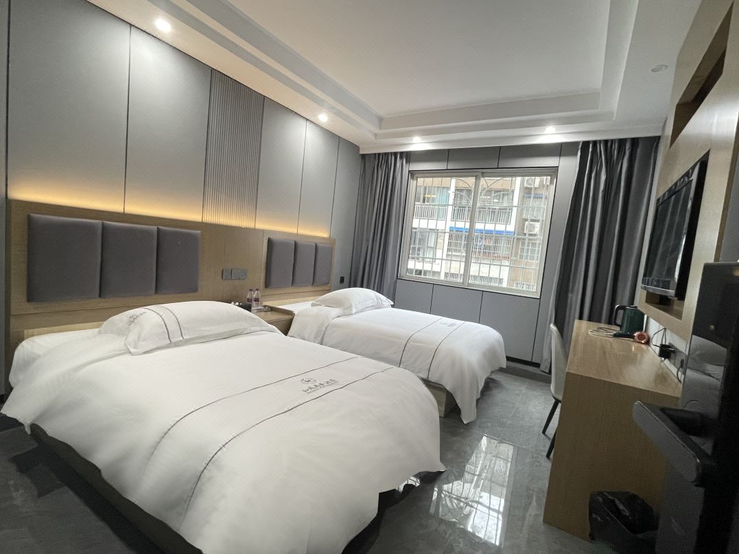 Renhuai Hecheng Hotel