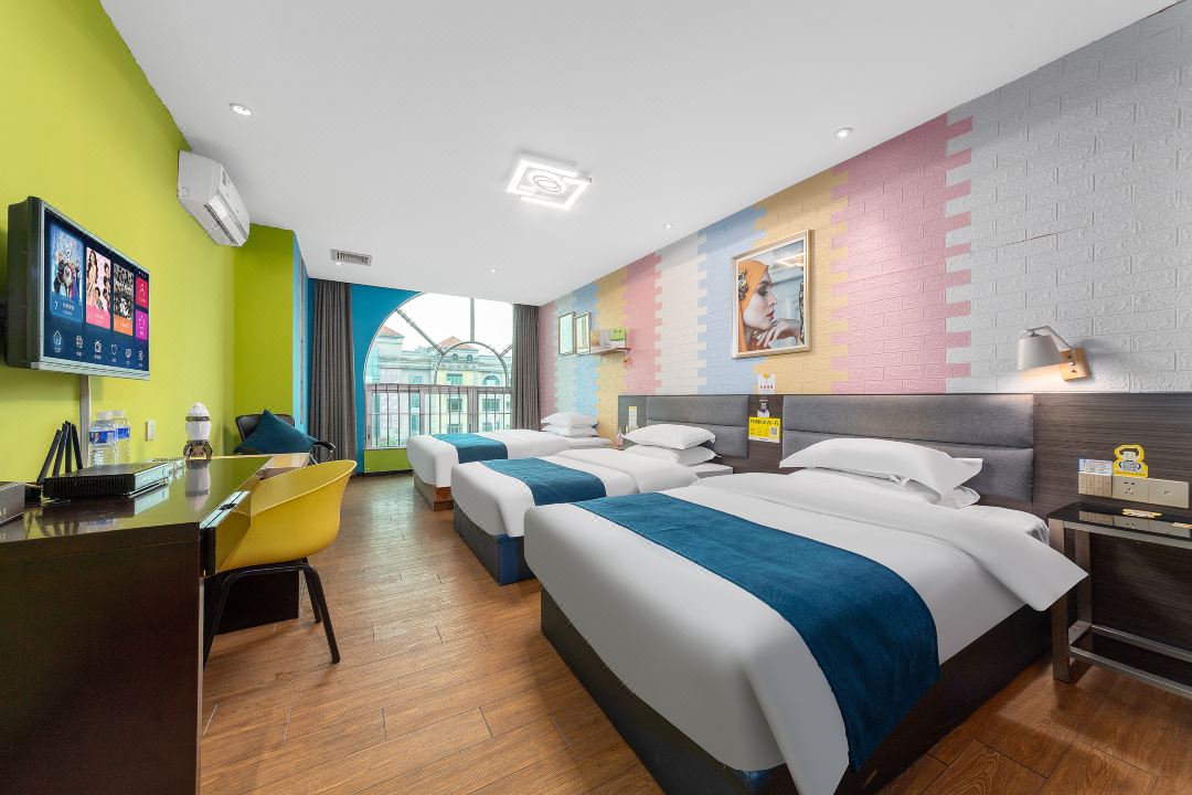 Hi Homestay (Zhongshan Old Town Ruifeng Lighting Accessories City)