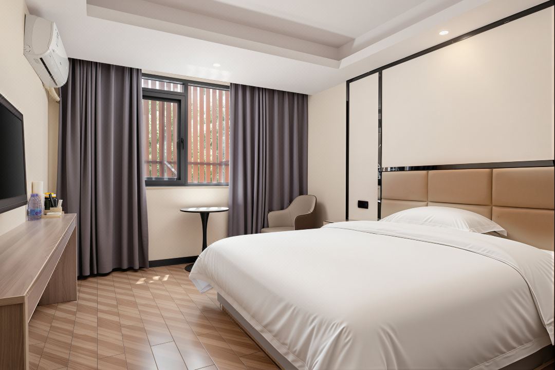 Yiyang Jincheng Hotel (Hunan Vocational College of Arts and Crafts)