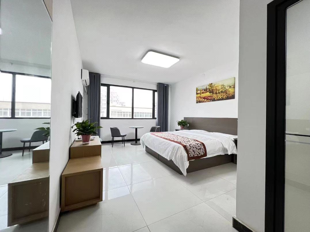 Yunyi Business Hotel (Kaifeng Henan University Jinming Campus)
