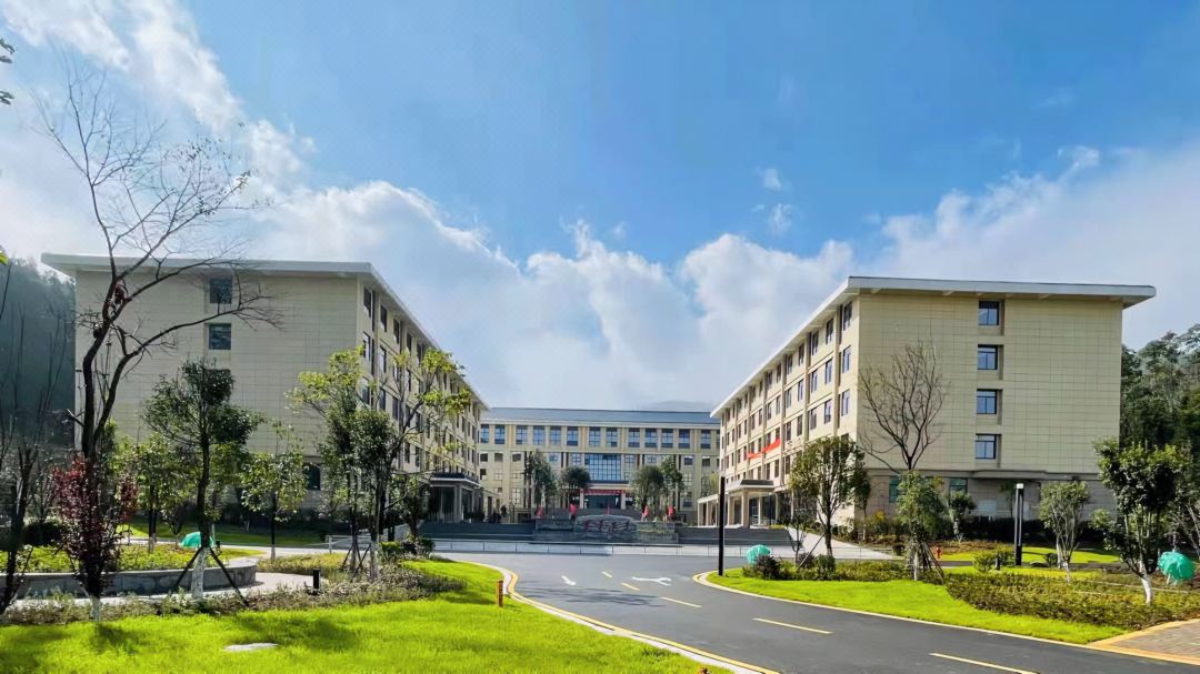 Luoping Oriental Garden Hotel