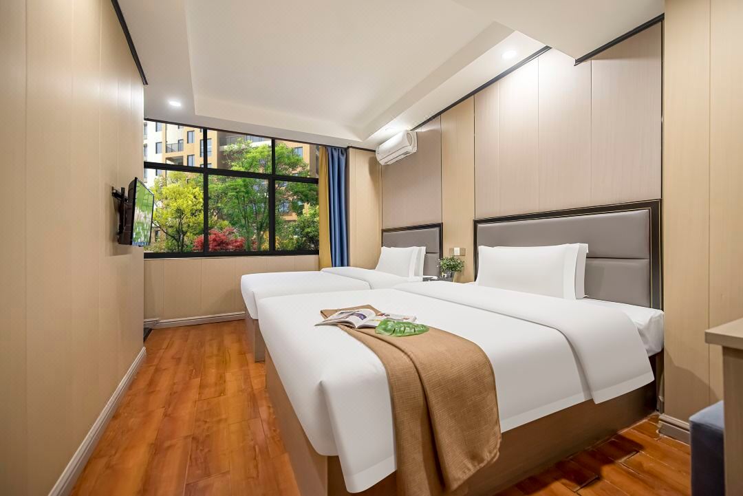 Meixuan Honghe Hotel (Huaihua First People's Hospital)