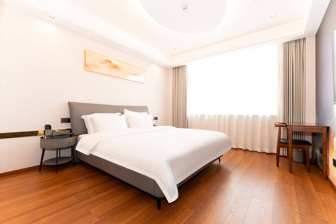 Huabo Hotel (Fenghua Yintai)