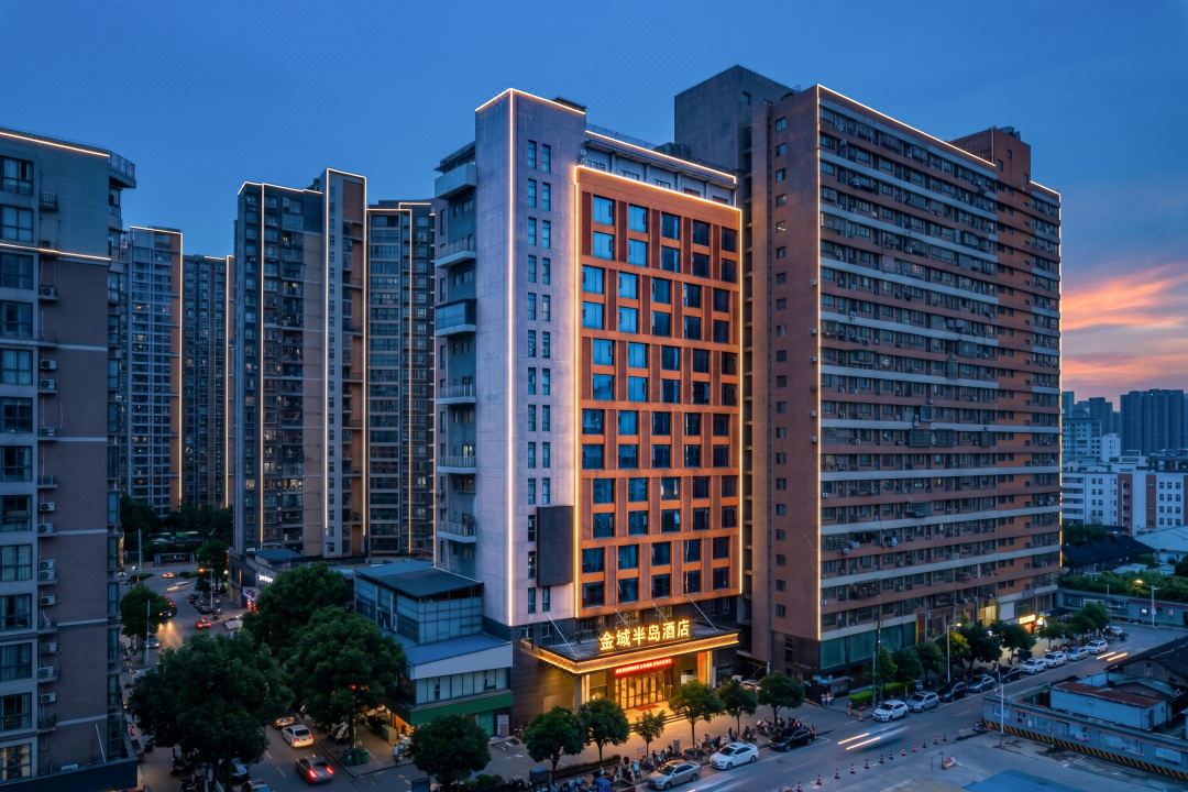 Golden Peninsula Hotel
