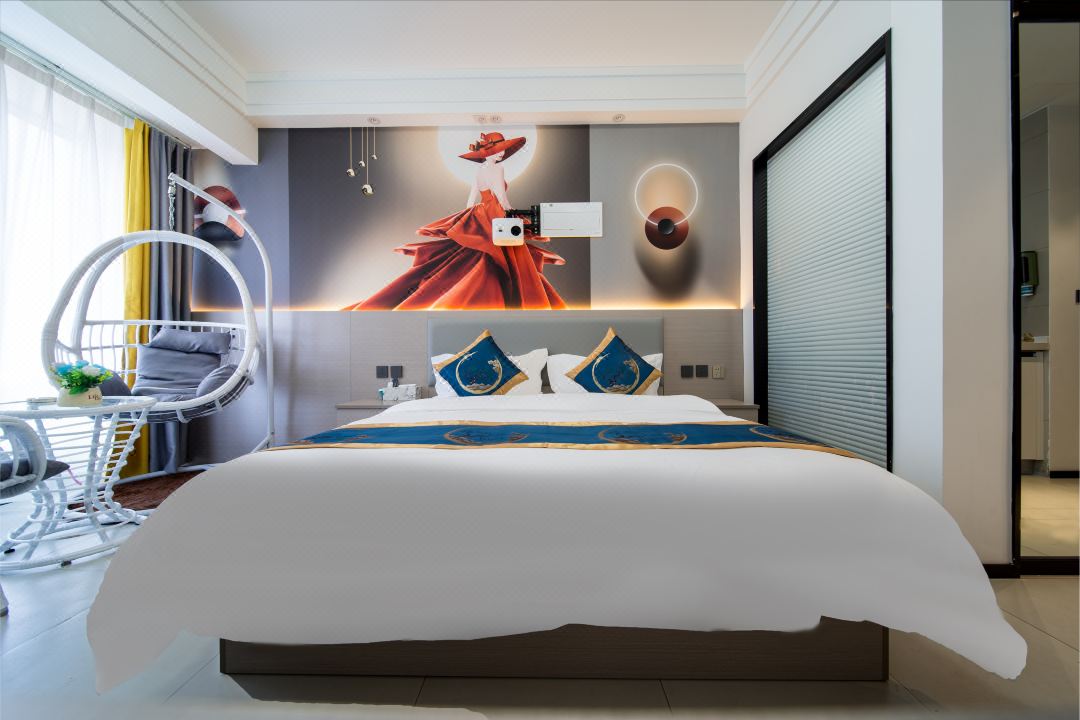 Lanting Cinema Hotel