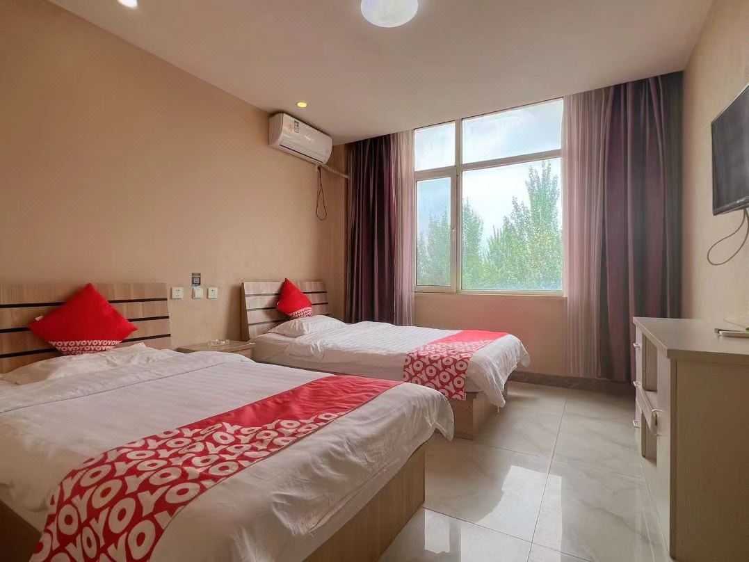 Tiancheng Hotel (Donggang North High Speed Railway Station)